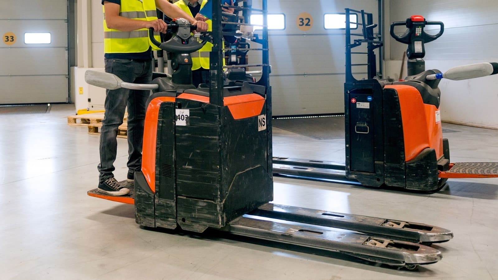 Heavy Equipment Transportation Solutions for Contractors
